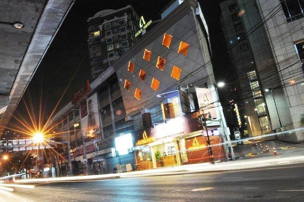 Studio Asoke Μπανγκόκ Εξωτερικό φωτογραφία