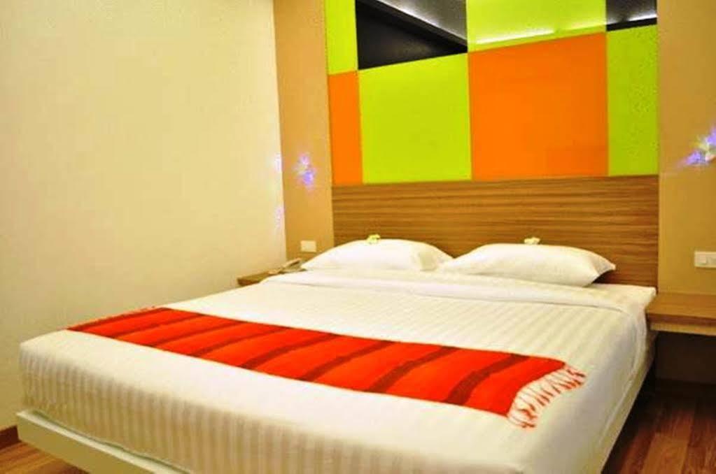 Studio Asoke Μπανγκόκ Εξωτερικό φωτογραφία
